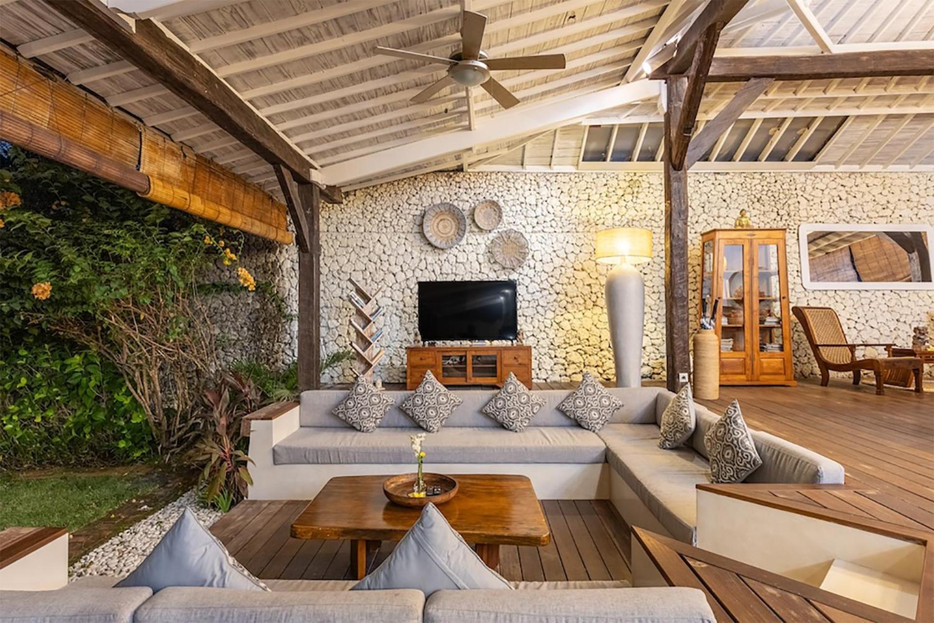 4 Bedroom Villa - Kerobokan เซมินยัค ภายนอก รูปภาพ