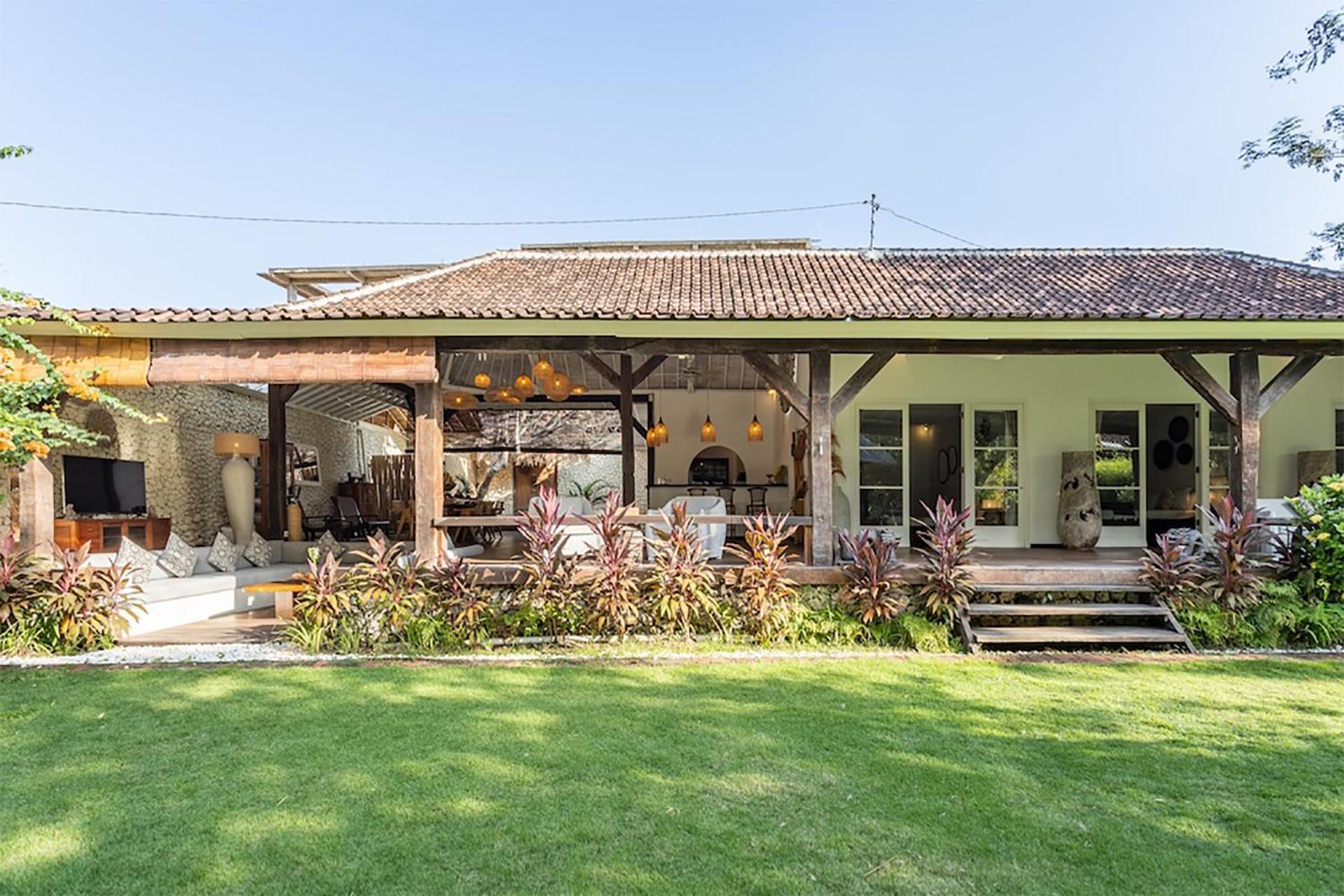 4 Bedroom Villa - Kerobokan เซมินยัค ภายนอก รูปภาพ