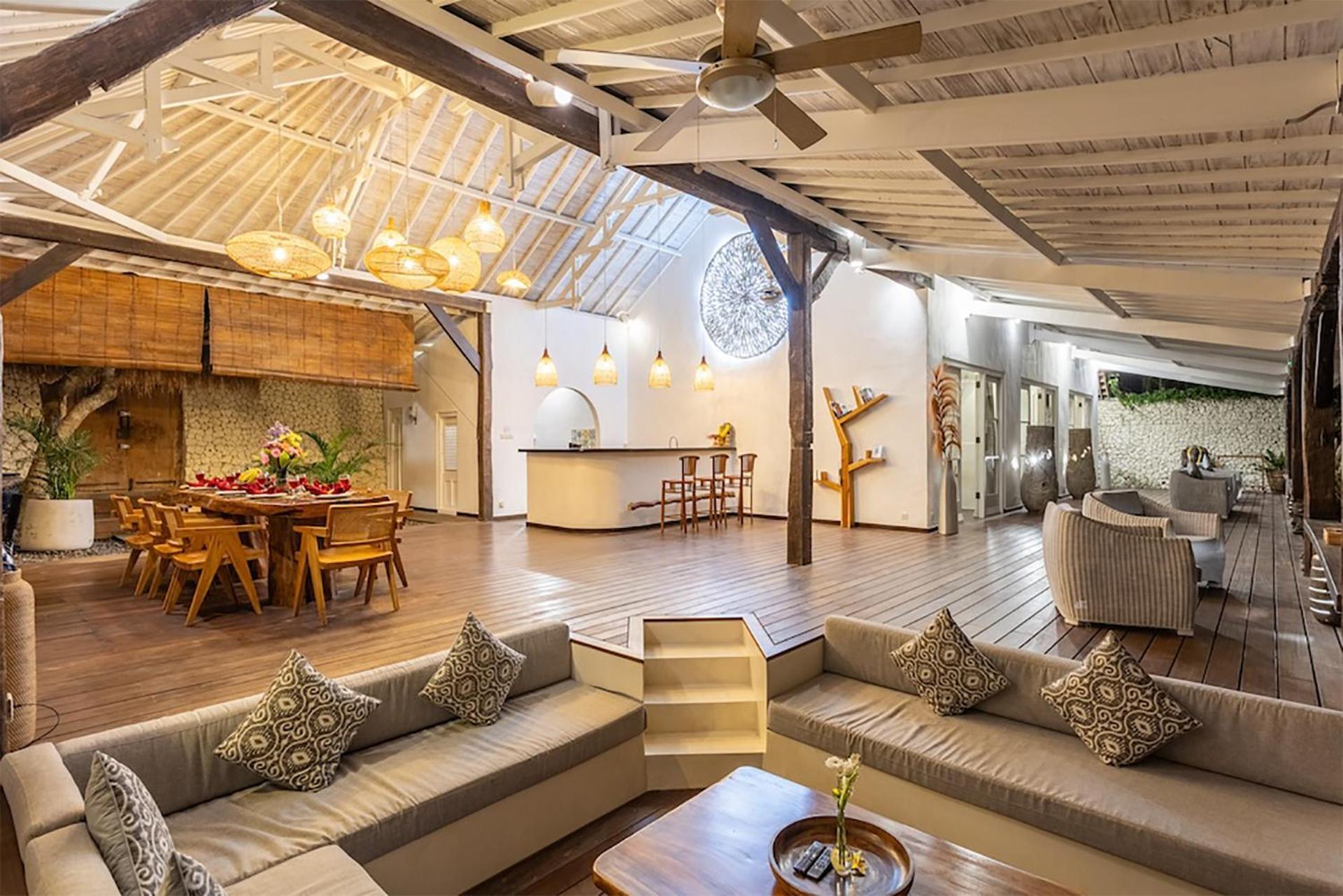4 Bedroom Villa - Kerobokan เซมินยัค ภายนอก รูปภาพ