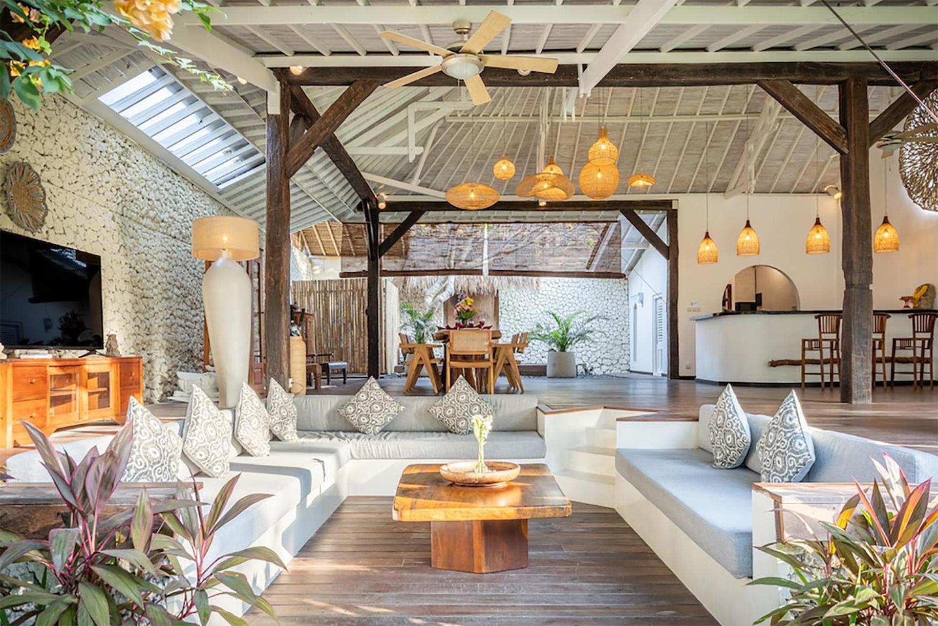 4 Bedroom Villa - Kerobokan เซมินยัค ภายนอก รูปภาพ